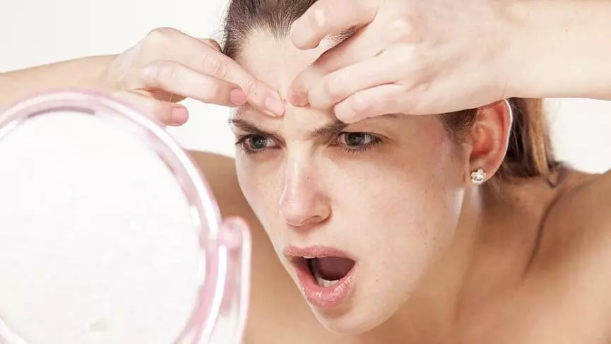 Dermatologiya nədir? Hansı xəstəliklərin qayğısına qalır?