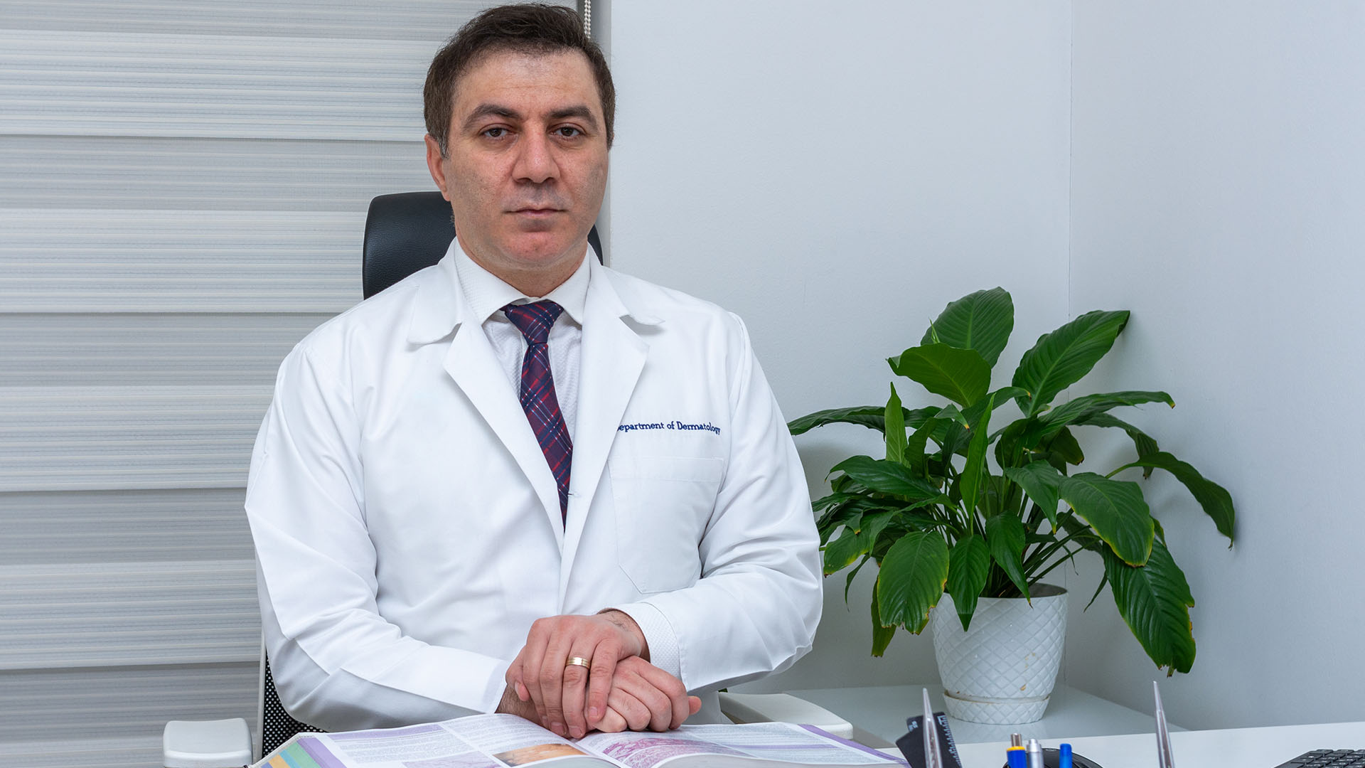 Dermatoloq ve sızanaq mualicesi / Dermatoloq Dr Mehdi
